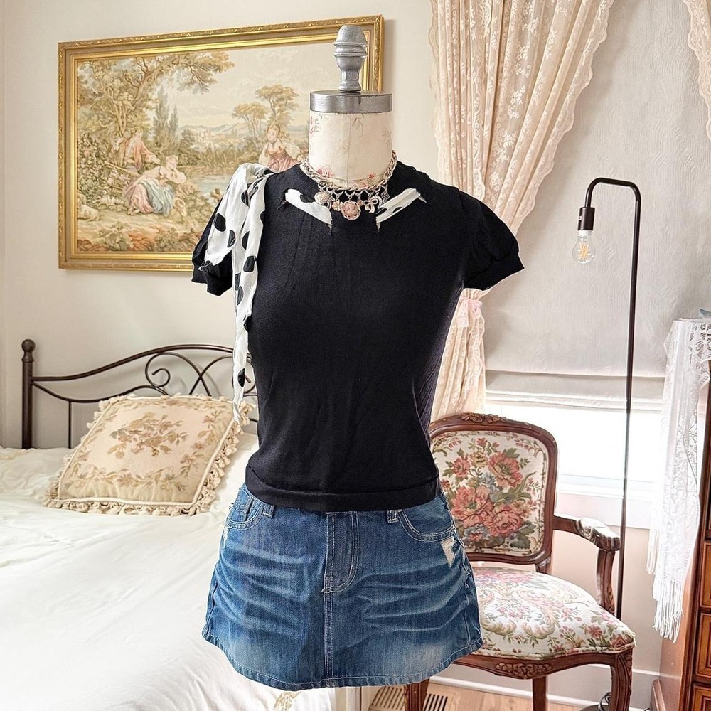 black polka dot bow top  Y2K Trixie petite size small black fitted short sleeve